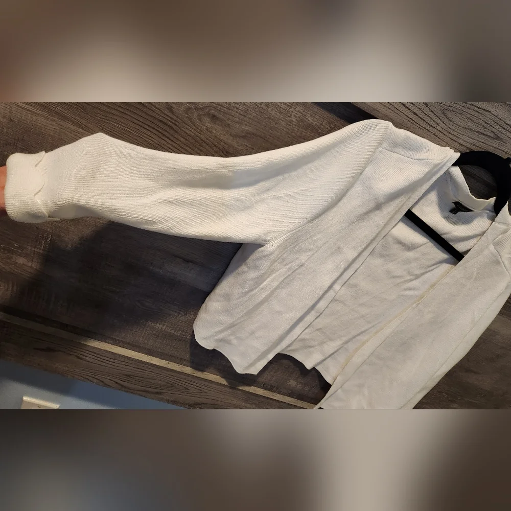 Women's Talbots White Cardigan, Size L - Picture 4 of 10